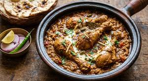 Special Chicken Tangdi Keema Gravy
