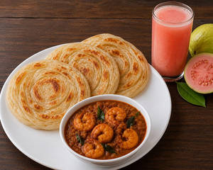3 Porotta And Prawn Masala With Guava Juice