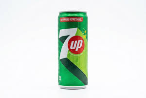 7UP Can (330 ml)