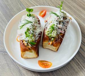 Chicken And Avocado Brioche Roll