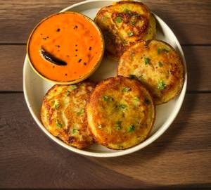 Egg Bun Dosa With Thakkali Chutney [2 Pieces]