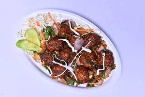 Veg Manchurian Dry ( 10 Pcs )