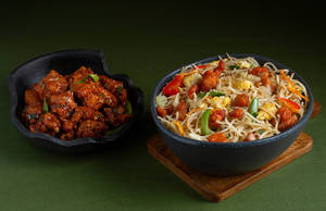 Chicken Noodles With Chicken Manchurian