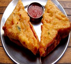 Bread Pakora (2 Pieces)