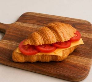 Croissant Tomato Cheese 