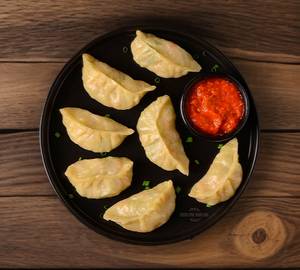 Veg Fried Momos (10Pcs)