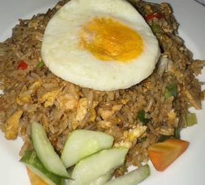 Egg Fried Rice With Omelette &  Dry Papad