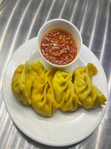 Corn Cheese Momos (4pce)