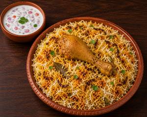 Chicken Biryani With Raita