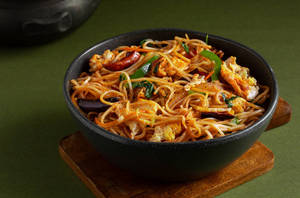 Chilli Garlic Chicken Noodles