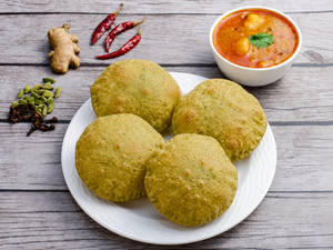 Matar Kachori Sabji (4pcs)