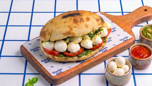 Pesto Bocconcini Sandwich