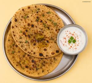 2 Achari Paratha With Dahi