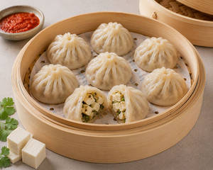 Steamed Paneer Momos