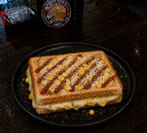 Cheese corn sandwich