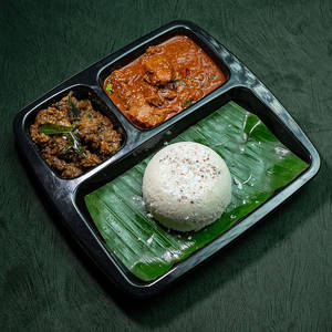 Chiratta Puttu Beef Combo