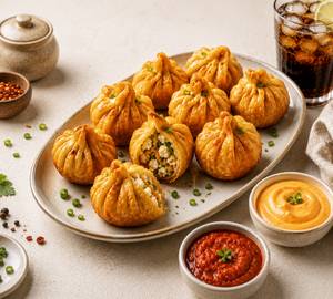 Fried Paneer Tikka Momos [7 Pieces]