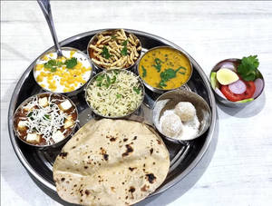 Ratlami Teekha Spl. Veg Thali