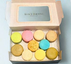 Box Of 10 Macarons