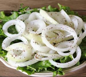 Onion salad