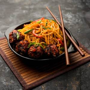 Veg Manchurian And Noodles
