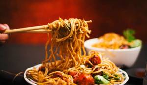 Veg Chowmein + Manchurian