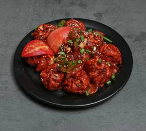 Paneer Chilli Momos [ 8 Pcs ]