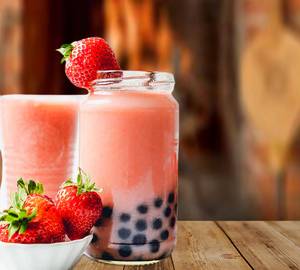 Strawberry boba tea