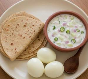 3 chapati with boiled egg