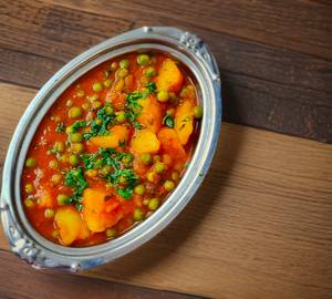 Aloo Matar Gravy