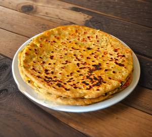 Tawa Paneer Pyaj Paratha ( 2 pieces)