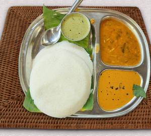 Double Thatte Idli (2 Pieces)