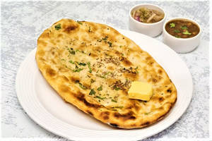 Atta Aloo Garlic Kulcha