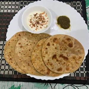 Sattu paratha [2 pieces]