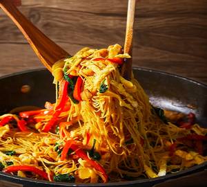 Singapuri Noodles [Non Veg]