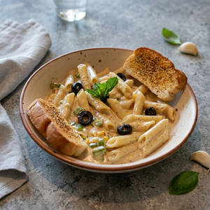 Exotic White Sauce Pasta