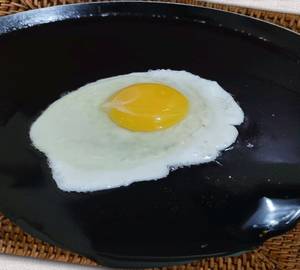 Plain Egg Half Fry with 2 Pc Rosted bun