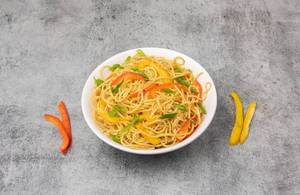 Pan Fried Hakka Noodles Veg(400 Gms)