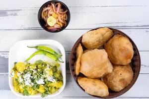 Farali Bataka Bhaji with Poori [7 Poori, Serves 1]