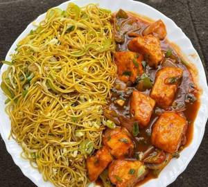 Veg Noodles[Half Plate] And Chilli Paneer [4 Piece]