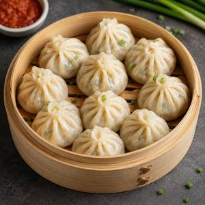Veg Steamed Momos (10 Pieces)