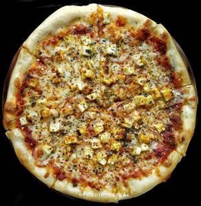 Peri Peri Panner Pizza