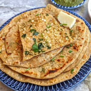 Paneer stuffed ghee tawa paratha With Pickle (1pcs)