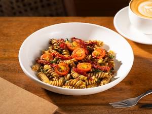 Sundried Tomato Pesto Pasta Salad