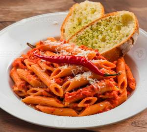 Red souce pasta