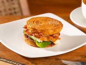 Bacon Cheddar Croissant Bun