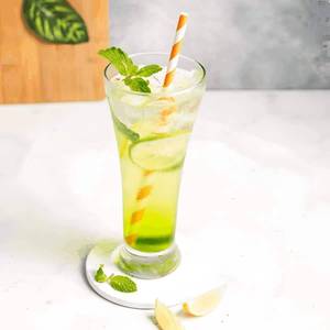 Green apple mojito