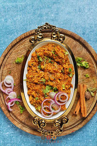 Boneless Chicken Bharta [ 500ml] [ Serves 1 -2 ]