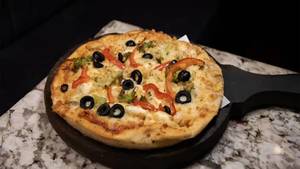 La Romano Classic Veg. Pizza