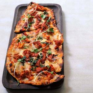 Butter Chicken Pizza
